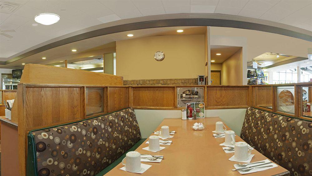 Travelodge By Wyndham Abbotsford Bakerview Extérieur photo