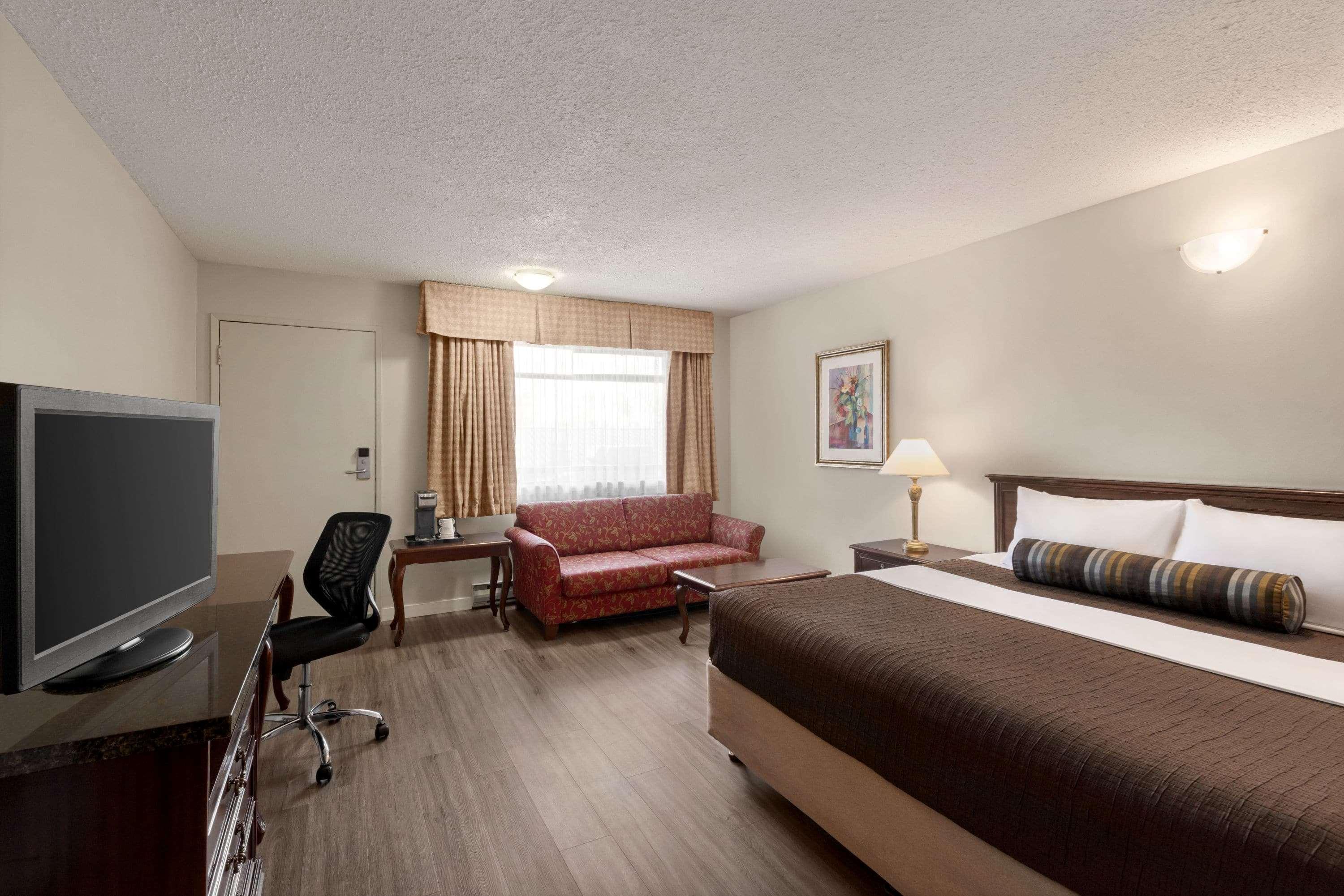 Travelodge By Wyndham Abbotsford Bakerview Extérieur photo