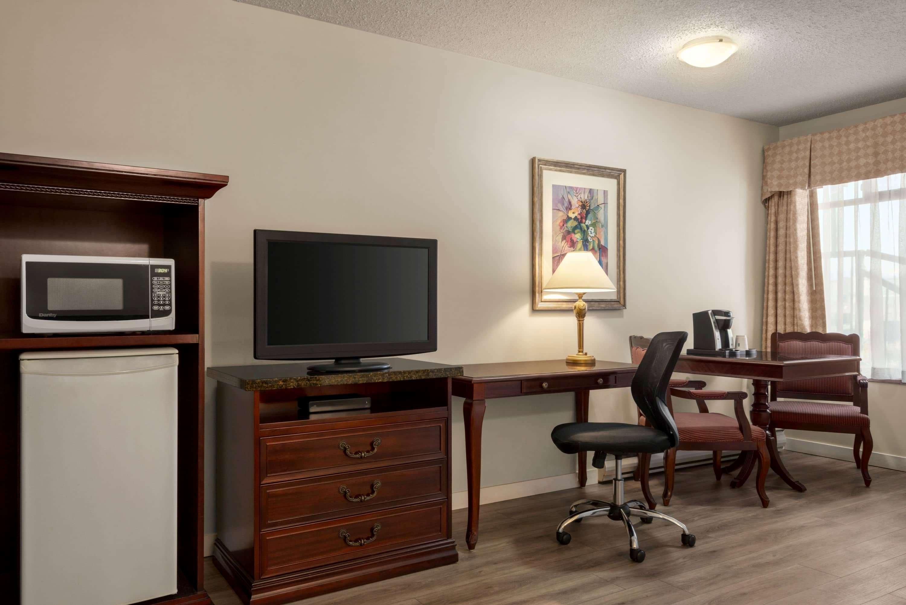 Travelodge By Wyndham Abbotsford Bakerview Extérieur photo