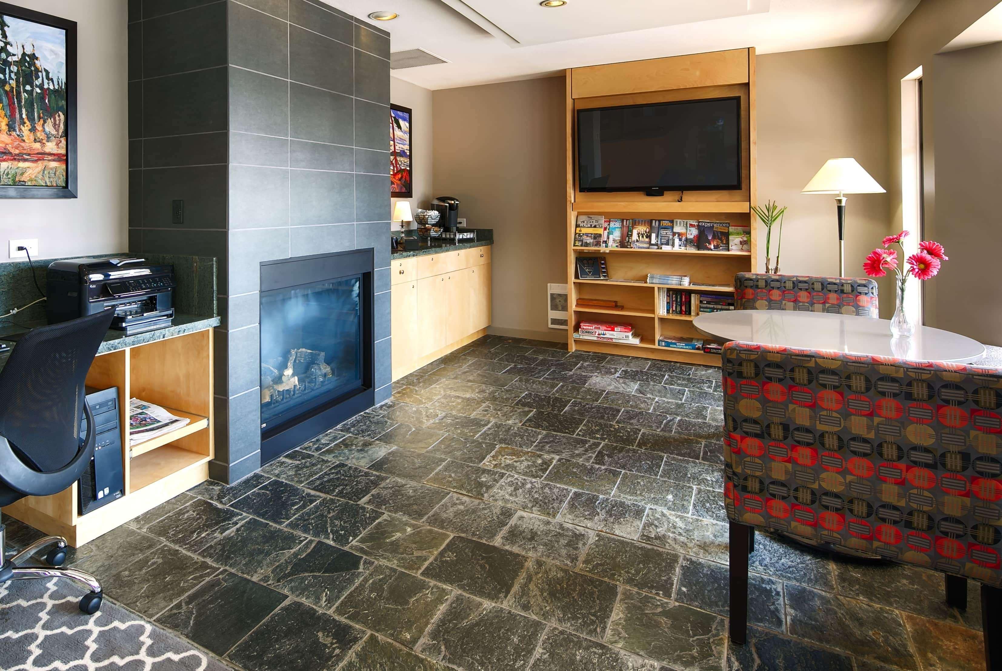 Travelodge By Wyndham Abbotsford Bakerview Extérieur photo