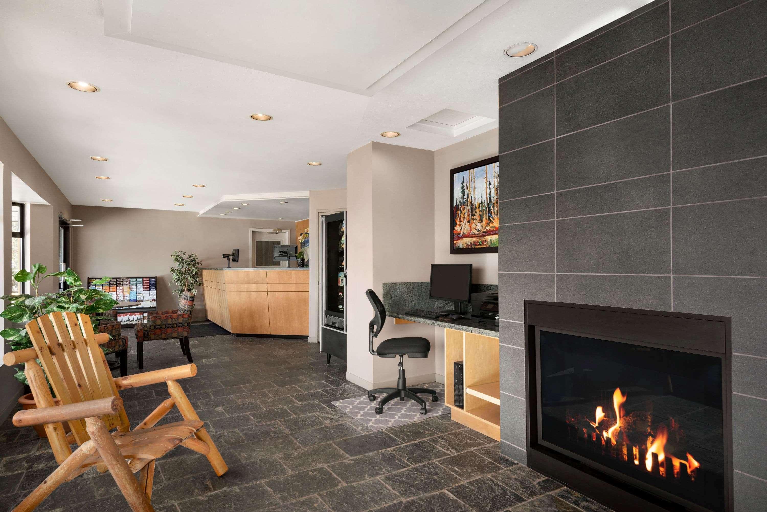 Travelodge By Wyndham Abbotsford Bakerview Extérieur photo